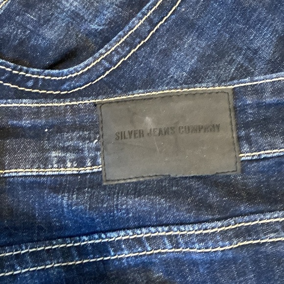 Silver Grayson Jeans - Picture 8 of 9